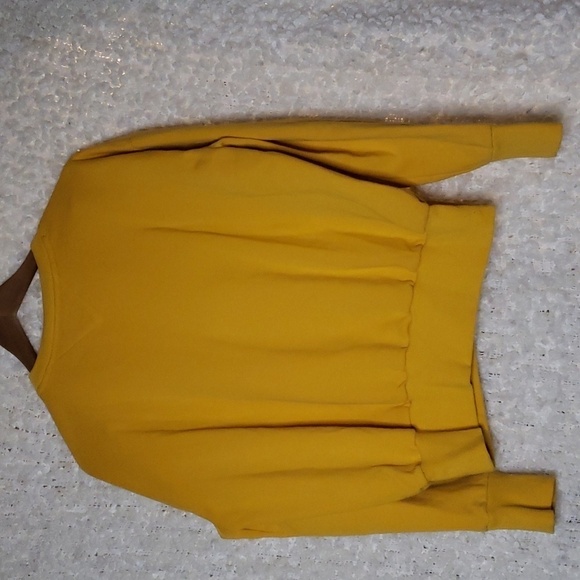 Tommy Hilfiger yellow pullover sweater small - Picture 7 of 9